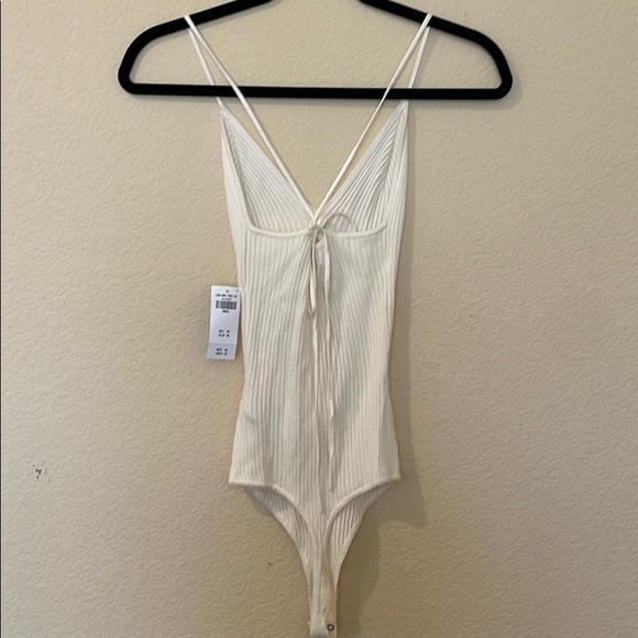 White body suit with open back - Picture 7 of 7